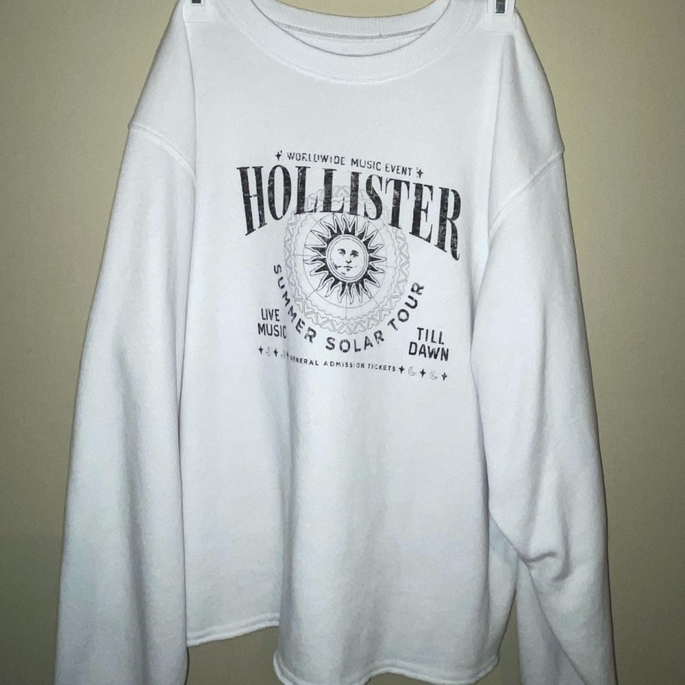 White Hollister Crewneck